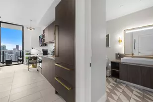 159 NE 6th St, Miami, FL 33132 - Photo 3