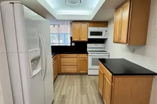 2000 Atlantic Shores Blvd, Hallandale Beach, FL 33009 - Photo 9