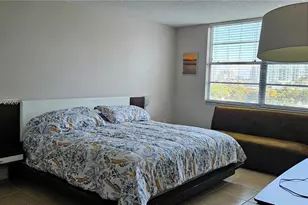 2851 NE 183rd St, Aventura, FL 33160 - Photo 13