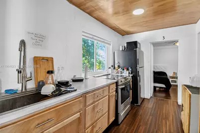 1680 NW 22nd Ct, Miami, FL 33125 - Photo 41