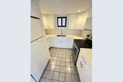 5 Olive Dr #5, Hialeah, FL 33010 - Photo 1