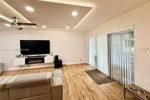 9717 N New River Canal Rd, Plantation, FL 33324 - Photo 11