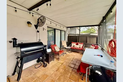 9717 N New River Canal Rd #406, Plantation, FL 33324 - Photo 17