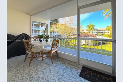 541 Blue Heron Dr #201, Hallandale Beach, FL 33009 - Photo 15