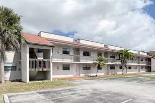 8885 Fontainebleau Blvd, Miami, FL 33172 - Photo 31