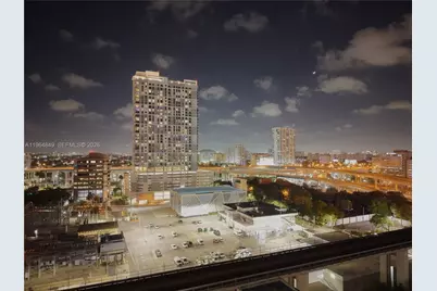 90 SW 3rd St #1608, Miami, FL 33130 - Photo 15