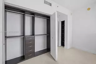 90 SW 3rd St, Miami, FL 33130 - Photo 7