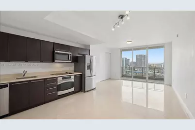 90 SW 3rd St #1608, Miami, FL 33130 - Photo 5