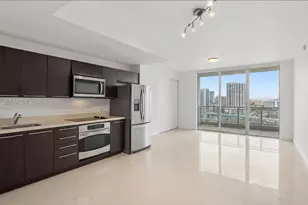 90 SW 3rd St, Miami, FL 33130 - Photo 5