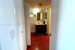 3731 N Country Club Dr, Aventura, FL 33180 - Photo 25