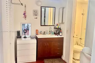 3731 N Country Club Dr, Aventura, FL 33180 - Photo 13