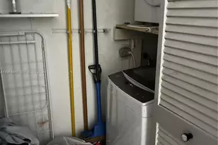 240 Lakeview Dr, Weston, FL 33326 - Photo 3