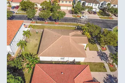 1492 NE 40th Ave, Homestead, FL 33033 - Photo 5