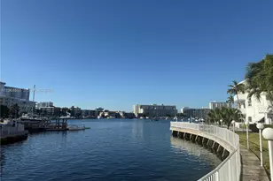 2500 Diana Dr, Hallandale Beach, FL 33009 - Photo 19