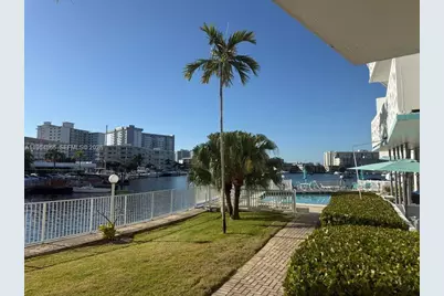 2500 Diana Dr #107, Hallandale Beach, FL 33009 - Photo 17