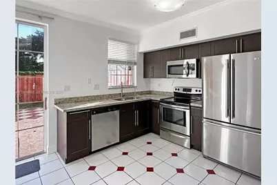 8715 SW 152nd Ave #302, Miami, FL 33193 - Photo 7