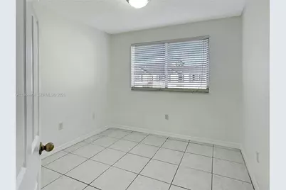 8715 SW 152nd Ave #302, Miami, FL 33193 - Photo 13