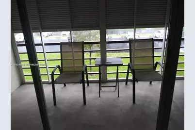 116 Royal Park Dr #2D, Oakland Park, FL 33309 - Photo 9