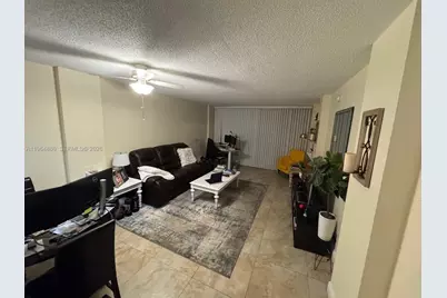 116 Royal Park Dr #2D, Oakland Park, FL 33309 - Photo 3