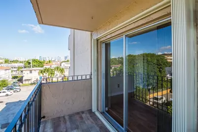 1933 SW 7th St #403, Miami, FL 33135 - Photo 9