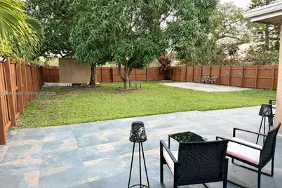 295 SW 9th St, Dania Beach, FL 33004 - Photo 35