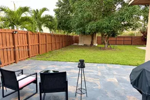295 SW 9th St, Dania Beach, FL 33004 - Photo 3