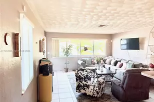 295 SW 9th St, Dania Beach, FL 33004 - Photo 11