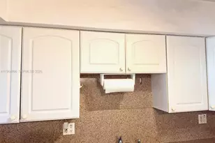 295 SW 9th St, Dania Beach, FL 33004 - Photo 15