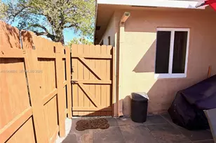 295 SW 9th St, Dania Beach, FL 33004 - Photo 43