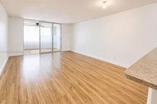 445 NE 195th St, Miami, FL 33179 - Photo 5