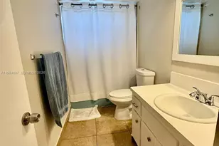 445 NE 195th St, Miami, FL 33179 - Photo 15