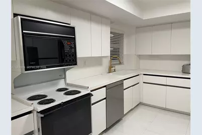 3180 S Ocean Dr #408, Hallandale Beach, FL 33009 - Photo 5