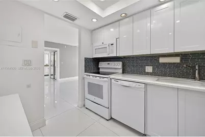 20379 W Country Club Dr #2234, Aventura, FL 33180 - Photo 11