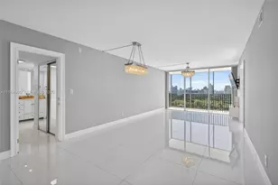 20379 W Country Club Dr, Aventura, FL 33180 - Photo 5