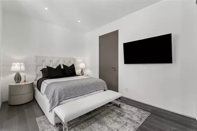 528 Lakeview Ct, Miami Beach, FL 33140 - Photo 73