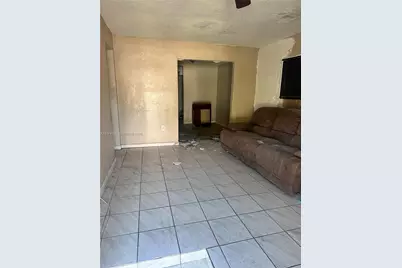 1220 NW 70th St, Miami, FL 33147 - Photo 21
