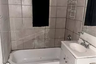 1220 NW 70th St, Miami, FL 33147 - Photo 17