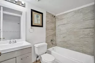 351 Palm Way, Pembroke Pines, FL 33025 - Photo 29