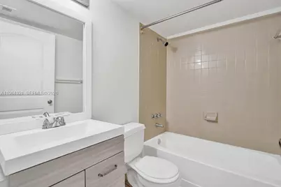 351 Palm Way #108, Pembroke Pines, FL 33025 - Photo 19