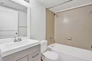 351 Palm Way, Pembroke Pines, FL 33025 - Photo 19