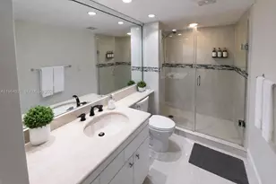 19707 Turnberry Way, Aventura, FL 33180 - Photo 17