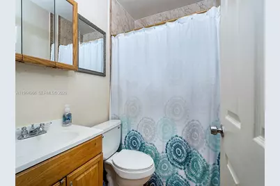 2460 NW 15th St #1, Miami, FL 33125 - Photo 9