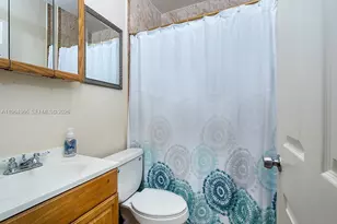 2460 NW 15th St, Miami, FL 33125 - Photo 9