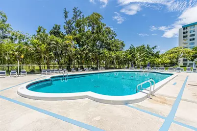 4330 Hillcrest Dr #716, Hollywood, FL 33021 - Photo 19
