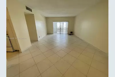 4330 Hillcrest Dr #716, Hollywood, FL 33021 - Photo 3