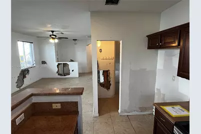 3021 Laurel Ridge Cir, Riviera Beach, FL 33404 - Photo 13