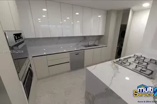 1000 Venetian Way, Miami, FL 33139 - Photo 11