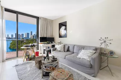 1000 Venetian Way #606, Miami, FL 33139 - Photo 7