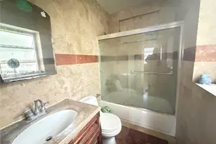 2141 NE 124th St, North Miami, FL 33181 - Photo 11