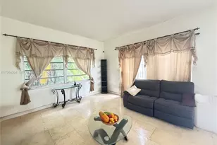 2141 NE 124th St, North Miami, FL 33181 - Photo 7